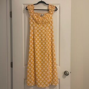 Hello Molly Embrace It All MIDI Dress Yellow